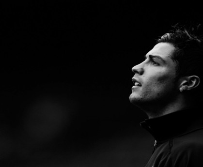 运动员签名会热情高涨，粉丝狂欢，运动员亲笔签名